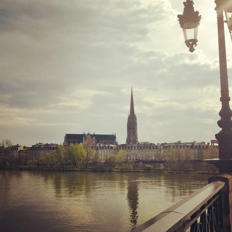 Sous le ciel de Bordeaux