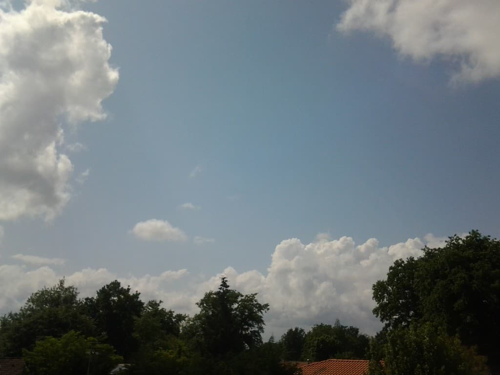 Çaa se développe encore après les orages. 