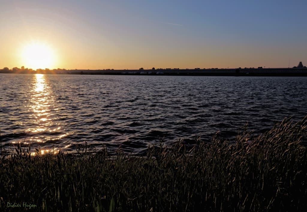 Coucher de Soleil sur Bordeaux Lac (33)