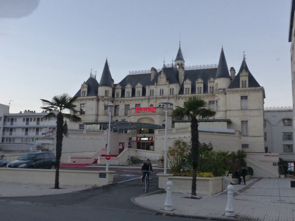 Casino by night 