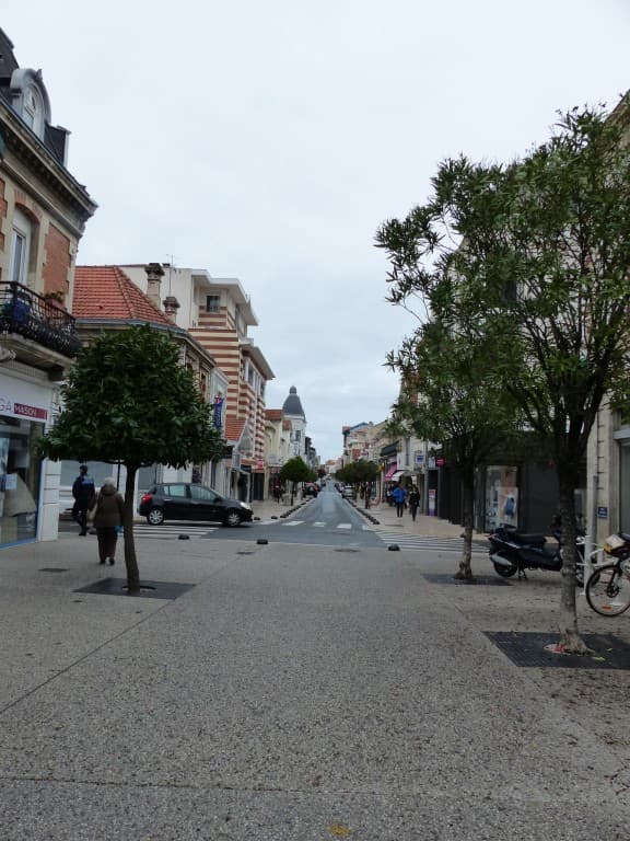 Vite sortons avant la pluie