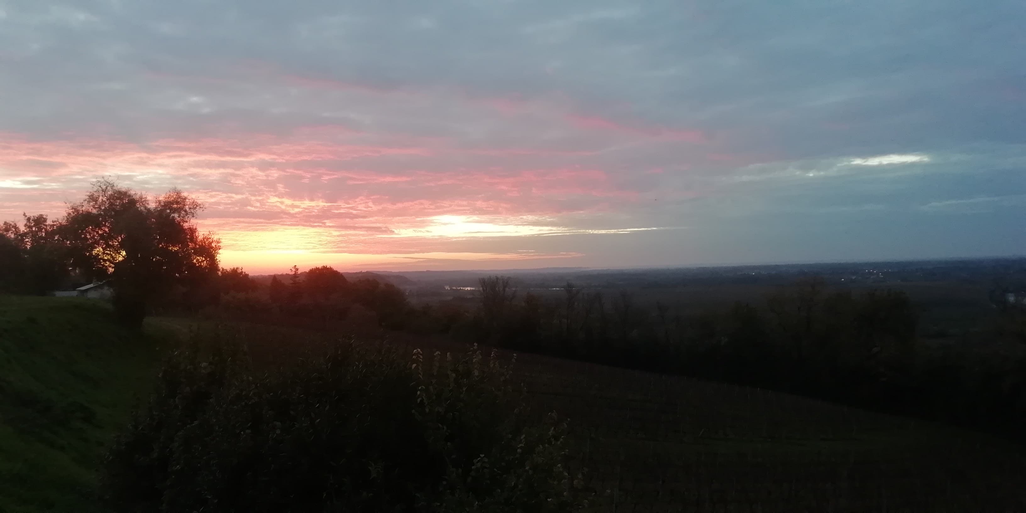 lever du soleil sur les hauts de Garonne