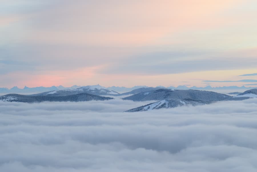Image d'illustration pour Mers de nuages - la beauté secrète de l'hiver
