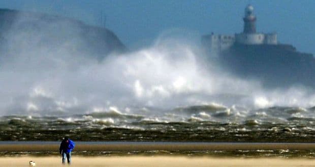 Image d'illustration pour Dépression Felix : coup de vent en Bretagne et Normandie