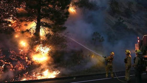 Image d'illustration pour Sécheresse et incendie en Californie (parc Yosemite)