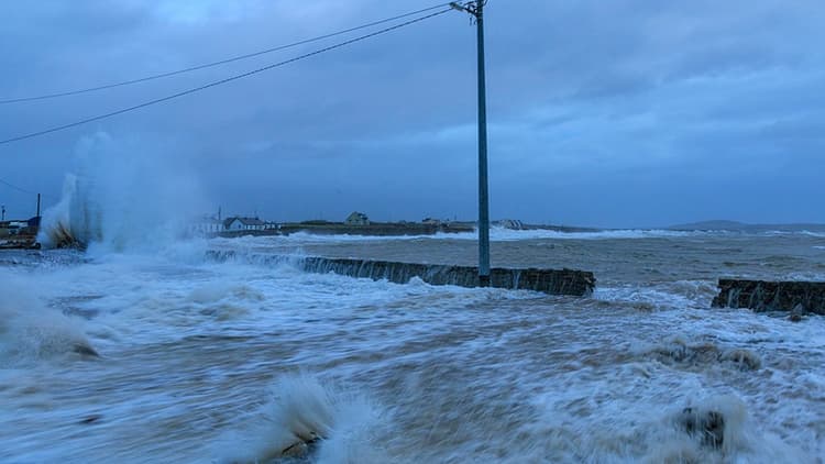 Image d'illustration pour Vagues meurtrières sur les côtes atlantiques